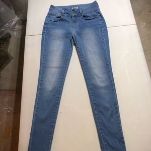 Mudd Light Wash Jeggings